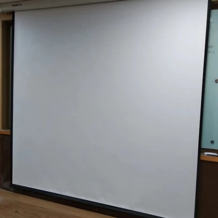 Layar Proyektor Elektrik